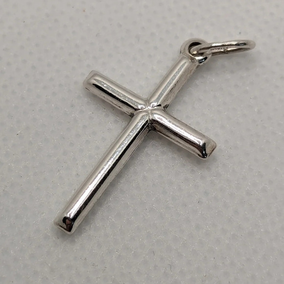 Jewelry - 925  cross